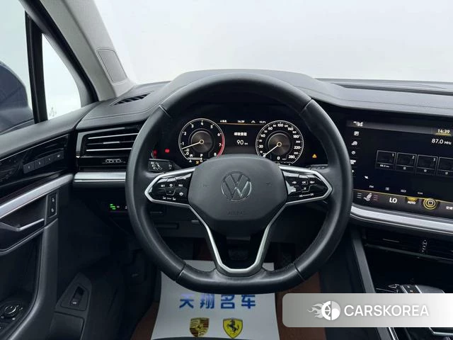 Volkswagen Touareg id 4271070 из Китая 16