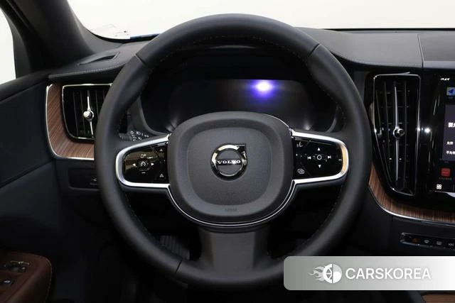 Volvo XC60 PHEV id 3920826 из Китая 13