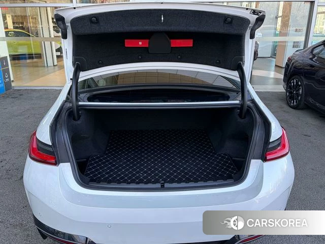 BMW i3 id 3908393 из Китая 7