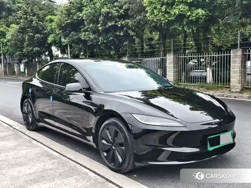 Tesla Model 3 2024 Черный из Китая, фото 3