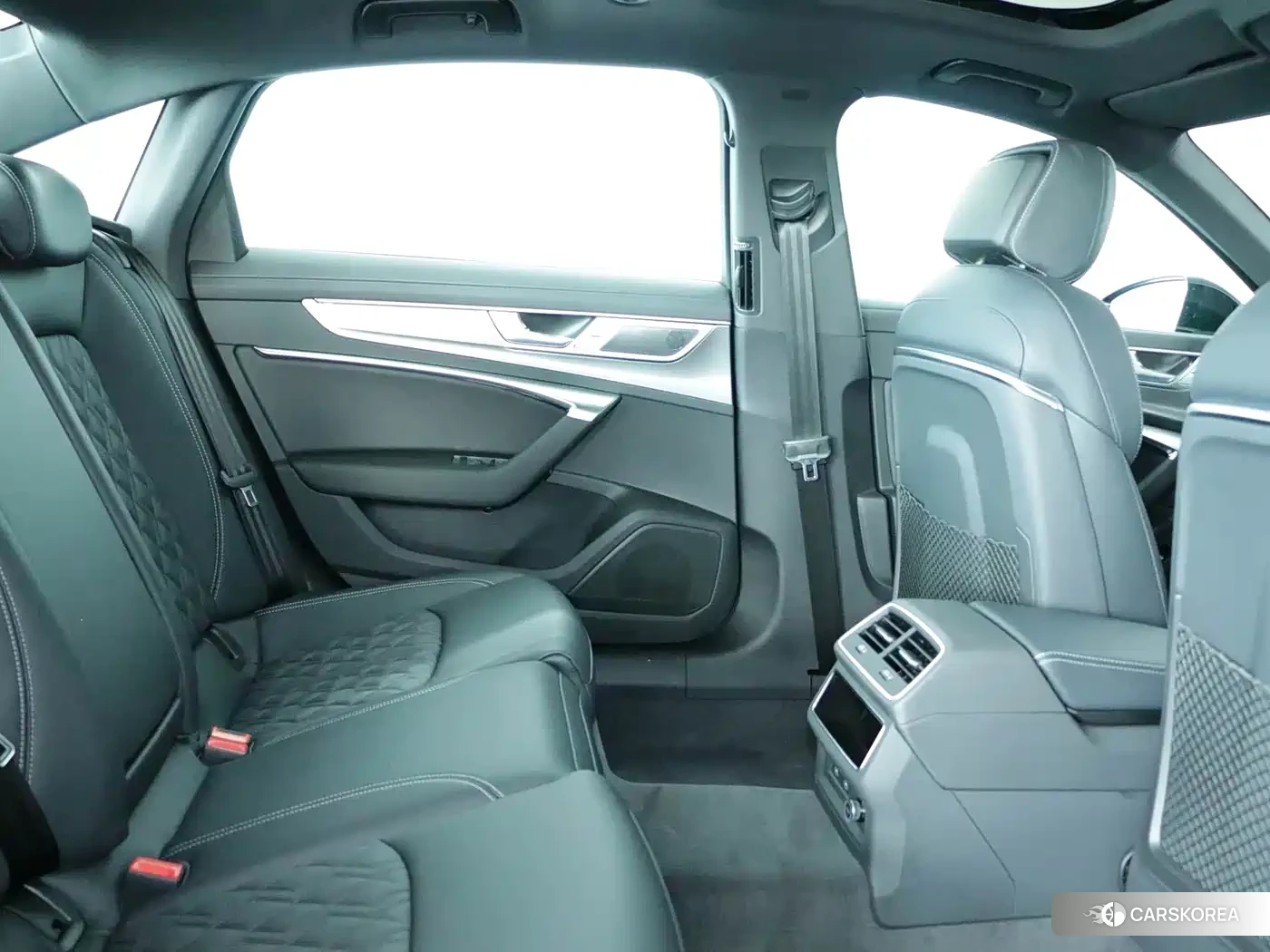 Audi A6L 2025 Черный из Китая, фото 3