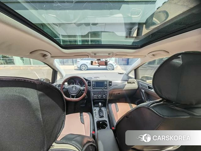Volkswagen Golf*Jiayu 2018 Шампань из Китая, фото 3