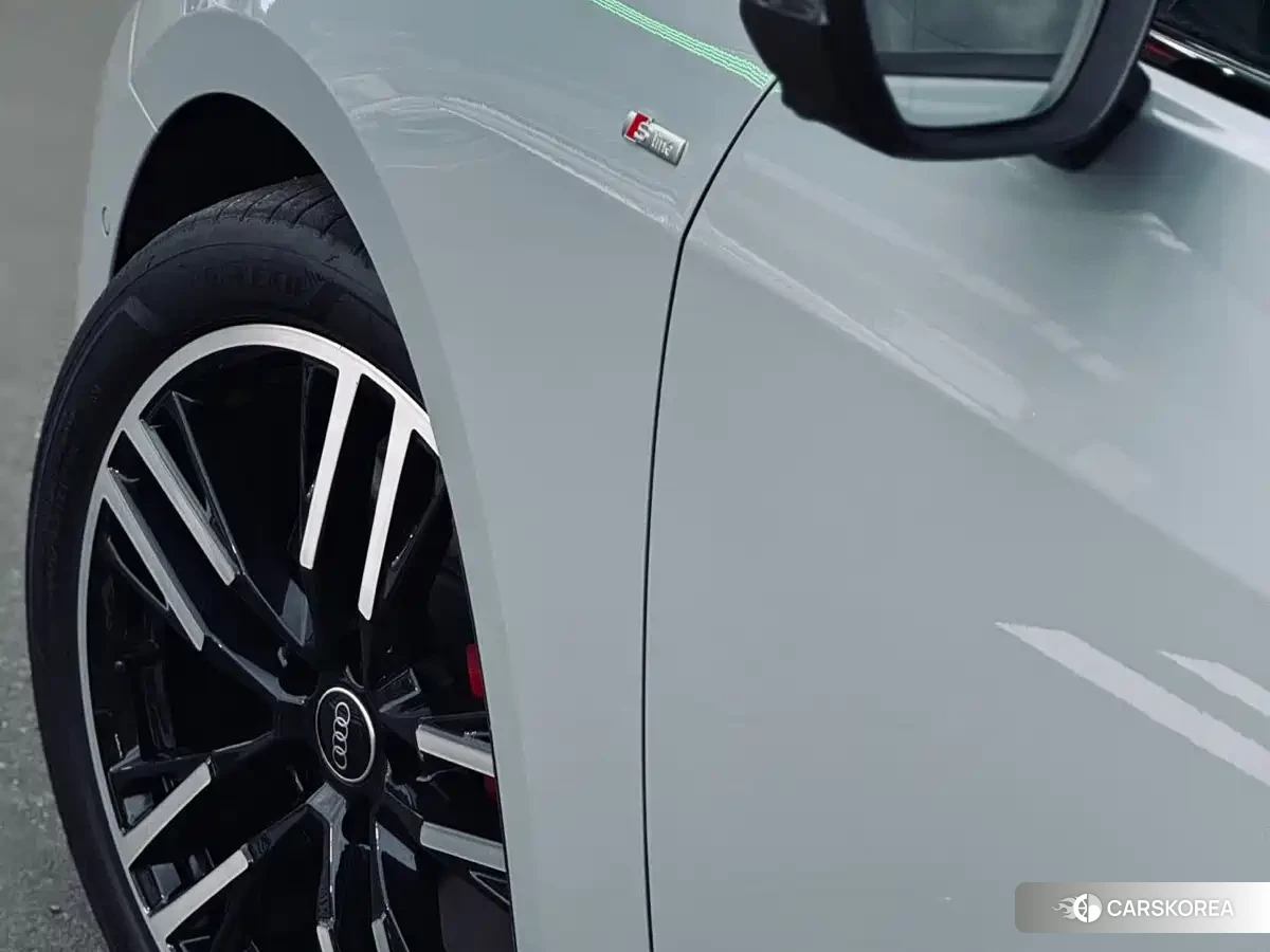 Audi A5L id 4576426 из Китая 16