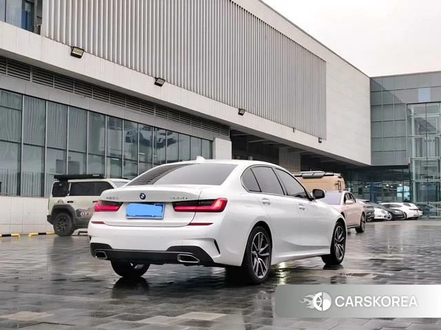 BMW 3 series 2022 Белый из Китая, фото 3