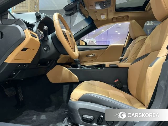 Lexus ES id 4190384 из Китая 12