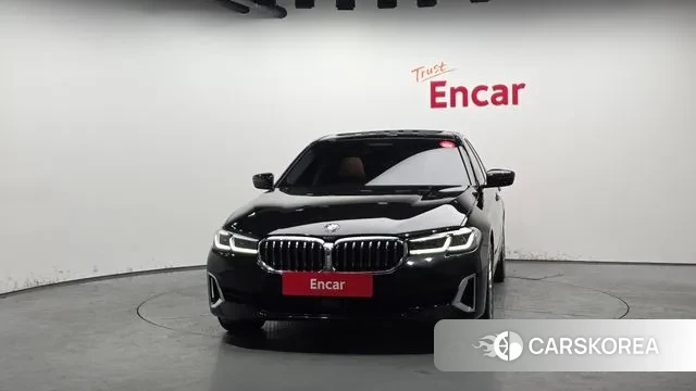 BMW 5 Series (G30) id 3670371 из Кореи 13