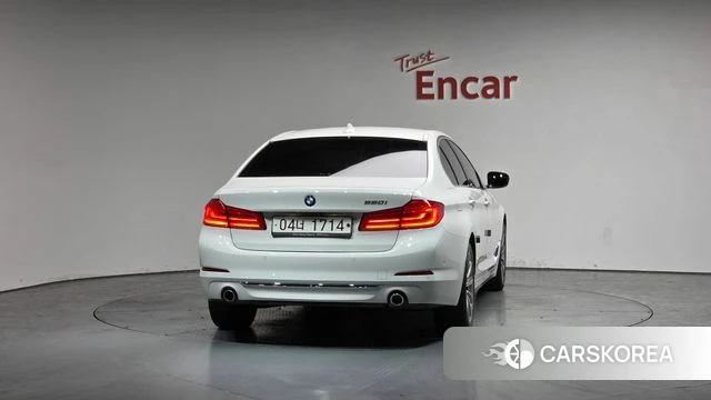 BMW 5 Series (G30) id 3911914 из Кореи 13