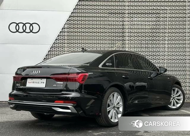 Audi A6L id 4182634 из Китая 10