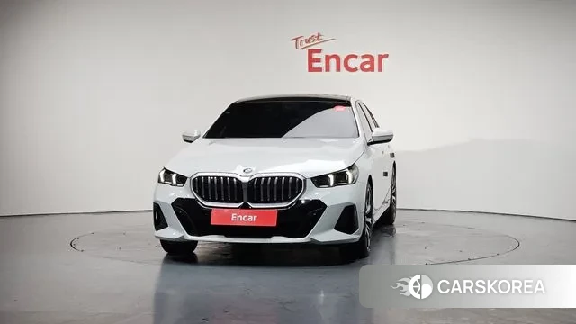 BMW 5 Series (G60) id 2914987 из Кореи 13