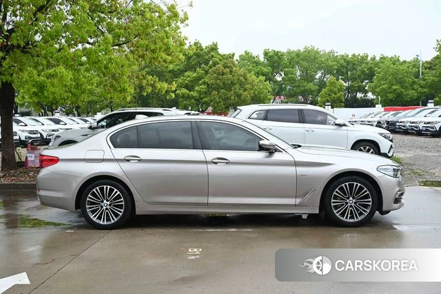 BMW 5 series id 4240358 из Китая 17
