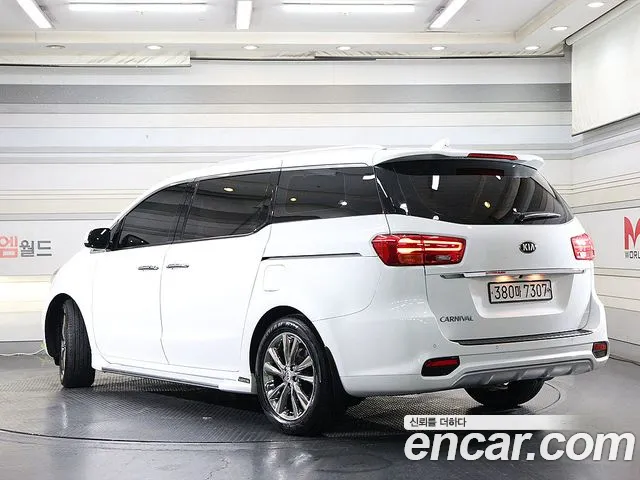 Kia The New Carnival id 2673706 из Кореи 9