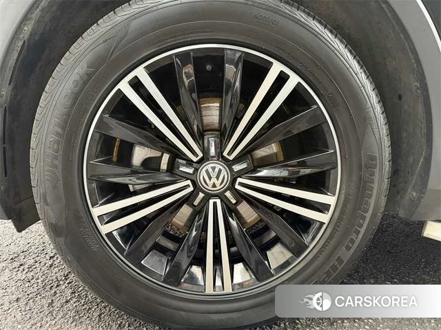 Volkswagen Tiguan L 2019 Черный из Китая, фото 6