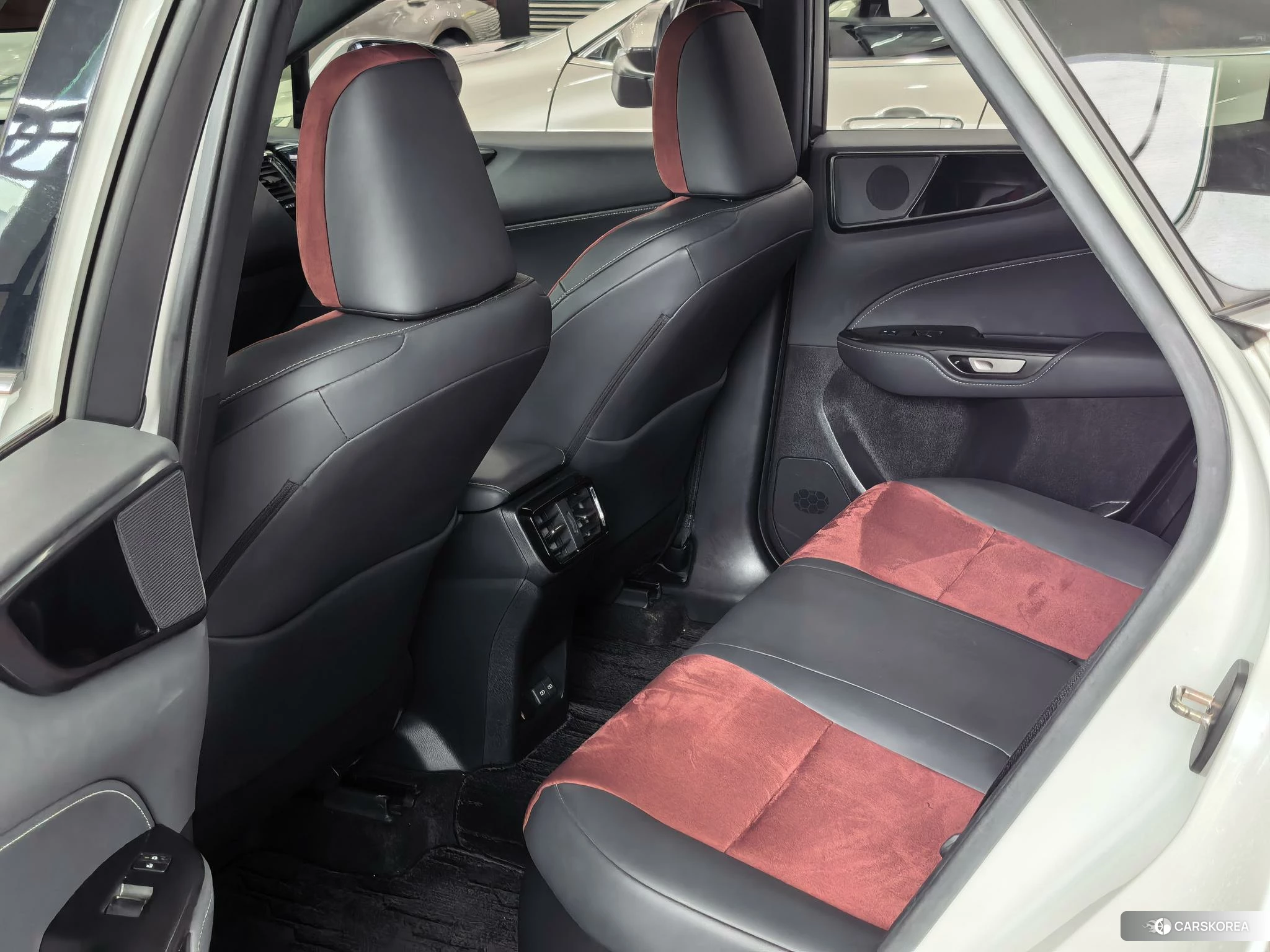 Lexus NX 2024 Белый из Китая, фото 3