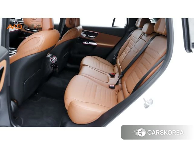 Mercedes-Benz GLC 2024 Белый из Китая, фото 3
