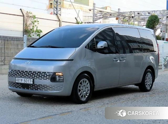 Hyundai Staria 2021 Серебряный из Кореи, фото 3