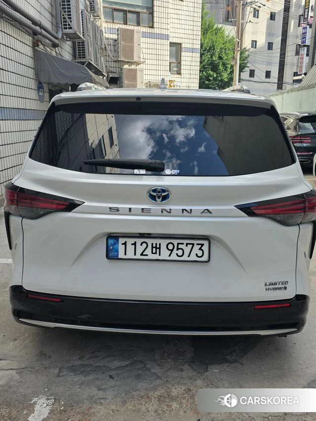 Toyota Sienna 4th Generation 2022 Белый из Кореи, фото 3