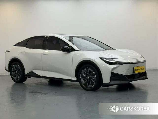 Toyota bZ3 id 4211483 из Китая 13