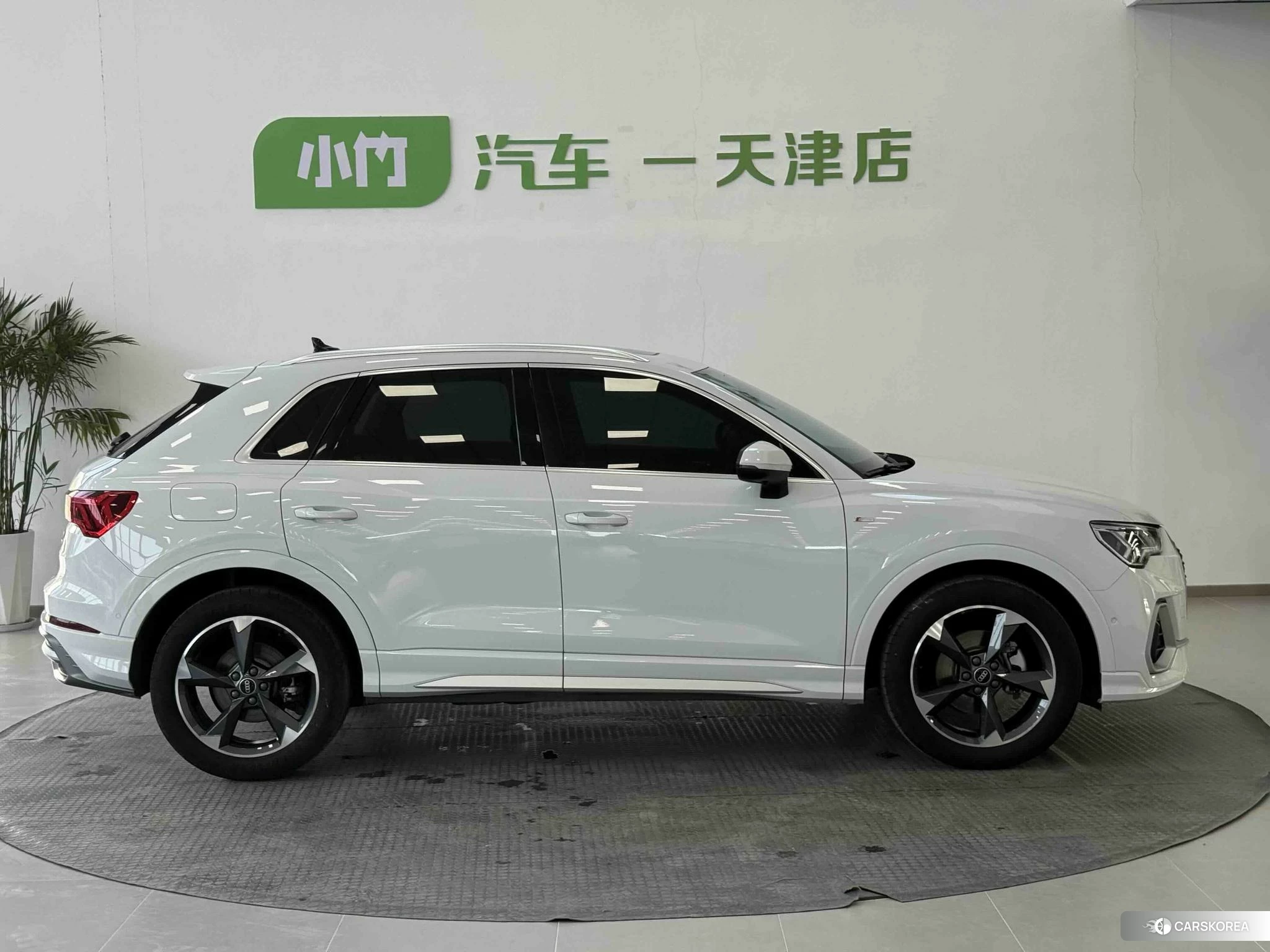 Audi Q3 id 4493184 из Китая 16