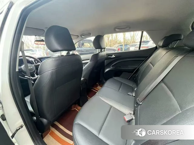 Kia Yi Ran 2021 Белый из Китая, фото 3