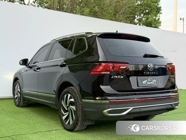 Volkswagen Tiguan L 2023 Черный из Китая, фото 3