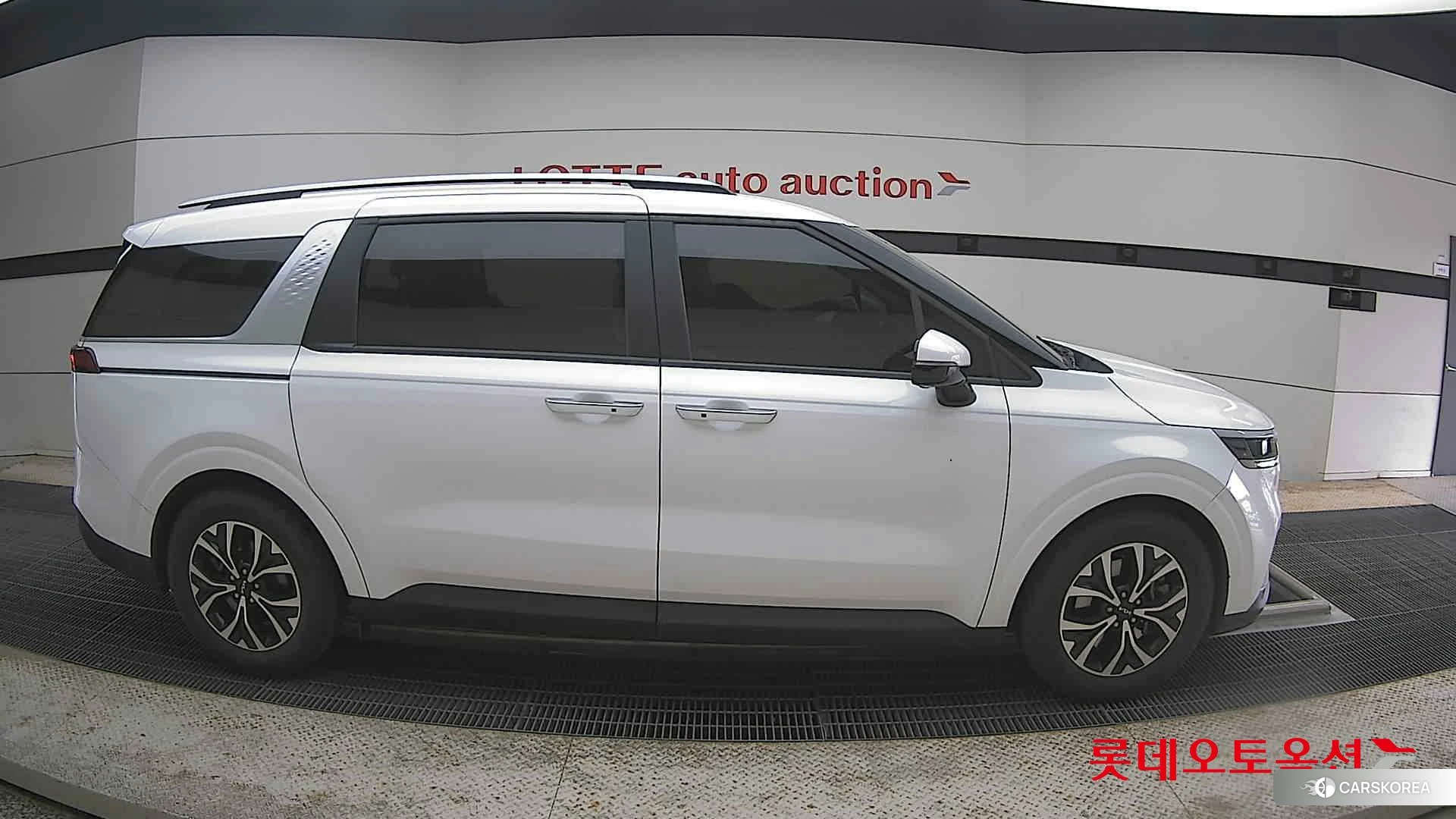 Kia Carnival id 4347340 из Кореи 23