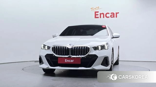 BMW 5 Series (G60) id 4394764 из Кореи 23