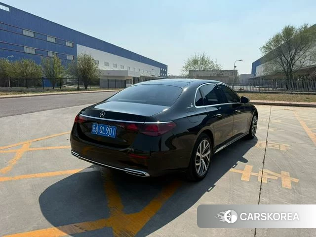 Mercedes-Benz E-class 2025 Черный из Китая, фото 3