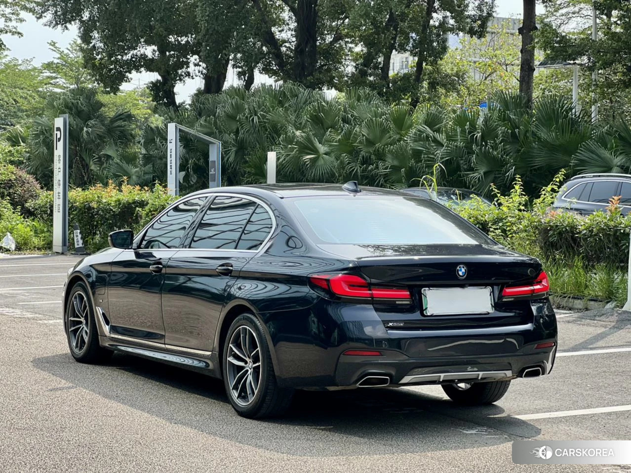 BMW 5 series PHEV 2021 Черный из Китая, фото 5