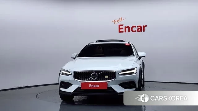 Volvo V60 Cross-Country 2nd Generation id 3329598 из Кореи 13