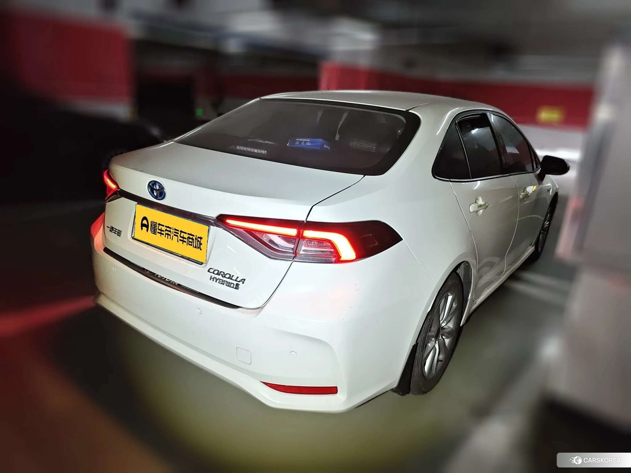 Toyota Corolla 2023 Белый из Китая, фото 3