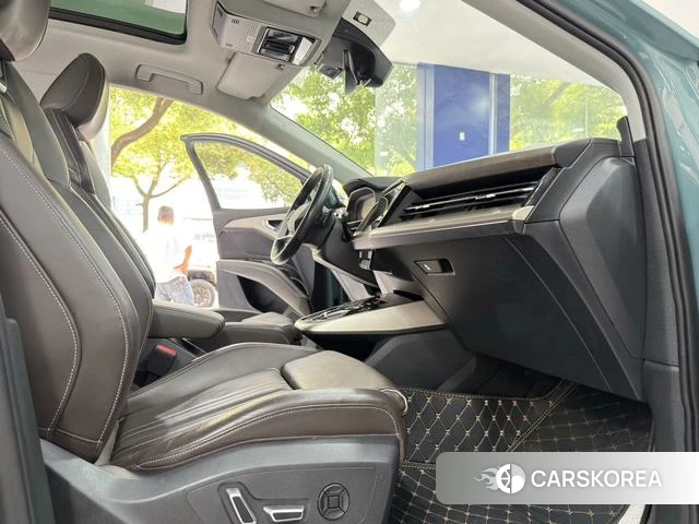 Audi Q5 e-tron id 4313661 из Китая 9