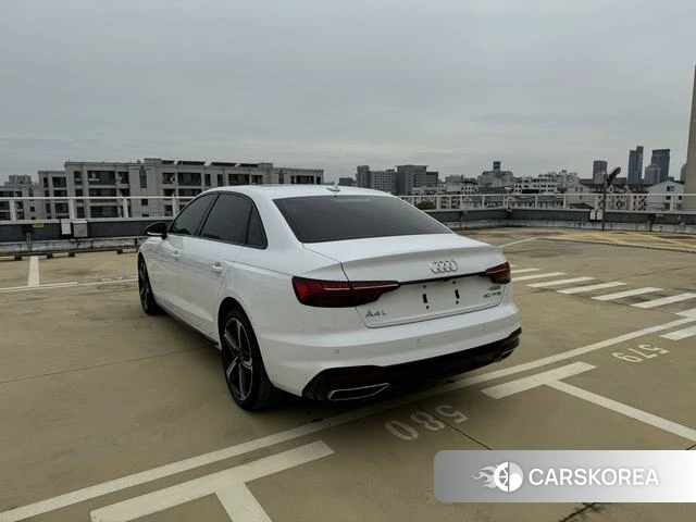 Audi A4L id 4297397 из Китая 9