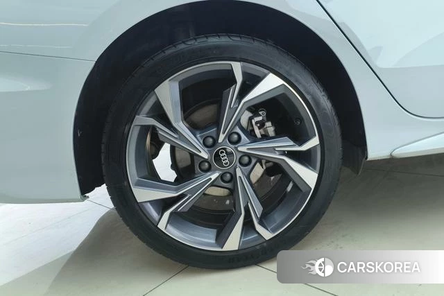 Audi A3 id 4236801 из Китая 10