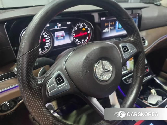 Mercedes-Benz E-Class W213 2018 Белый из Кореи, фото 3