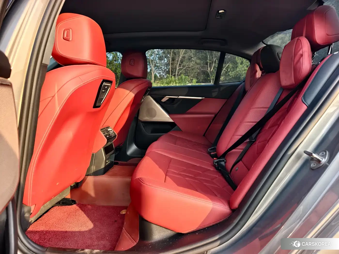 BMW i5 2024 Белый из Китая, фото 3
