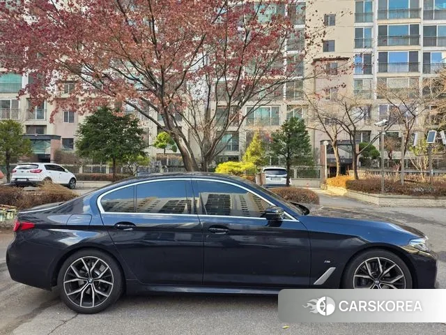 BMW 5 Series (G30) 2021 Черный из Кореи, фото 4