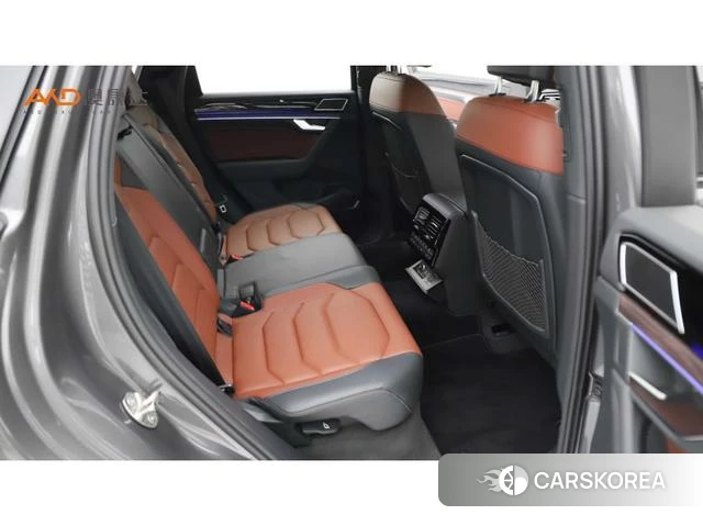 Volkswagen Touareg 2024 Темно-серый из Китая, фото 3