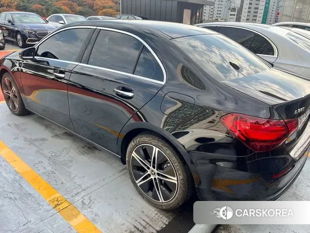 Mercedes-Benz A-Class W177 2024 Черный из Кореи, фото 3