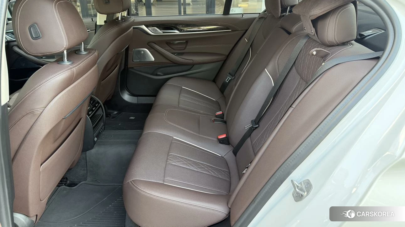 BMW 5 series 2020 Белый из Китая, фото 3