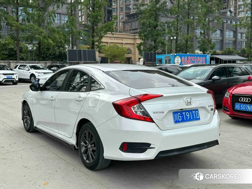 Honda Civic 2019 Белый из Китая, фото 3