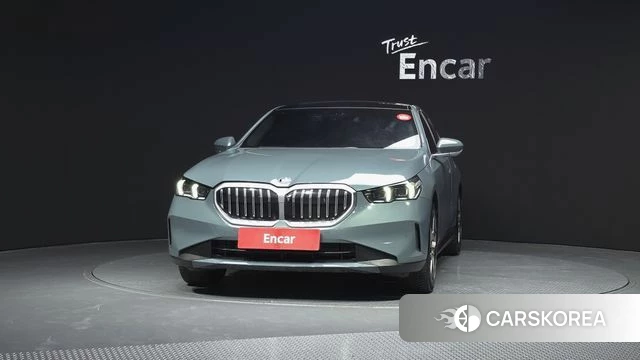 BMW 5 Series (G60) id 3786615 из Кореи 13