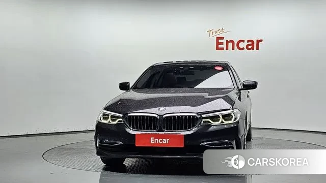 BMW 5 Series (G30) id 3150012 из Кореи 13