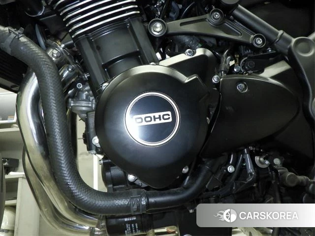 Engine photo