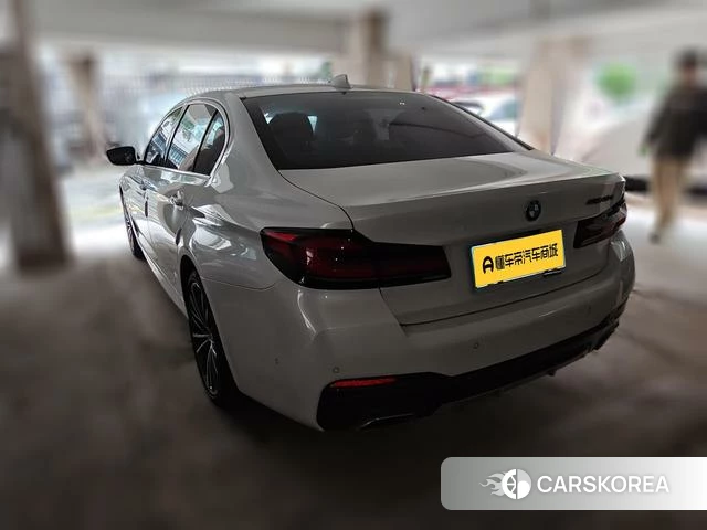 BMW 5 series 2022 Белый из Китая, фото 3