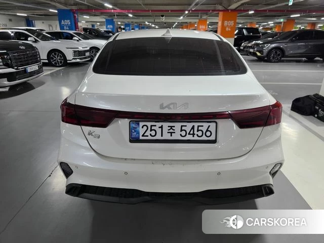 Kia The New K3 2nd generation 2022 Белый из Кореи, фото 3
