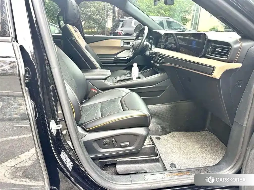 Ford Explorer 2024 Черный из Китая, фото 3