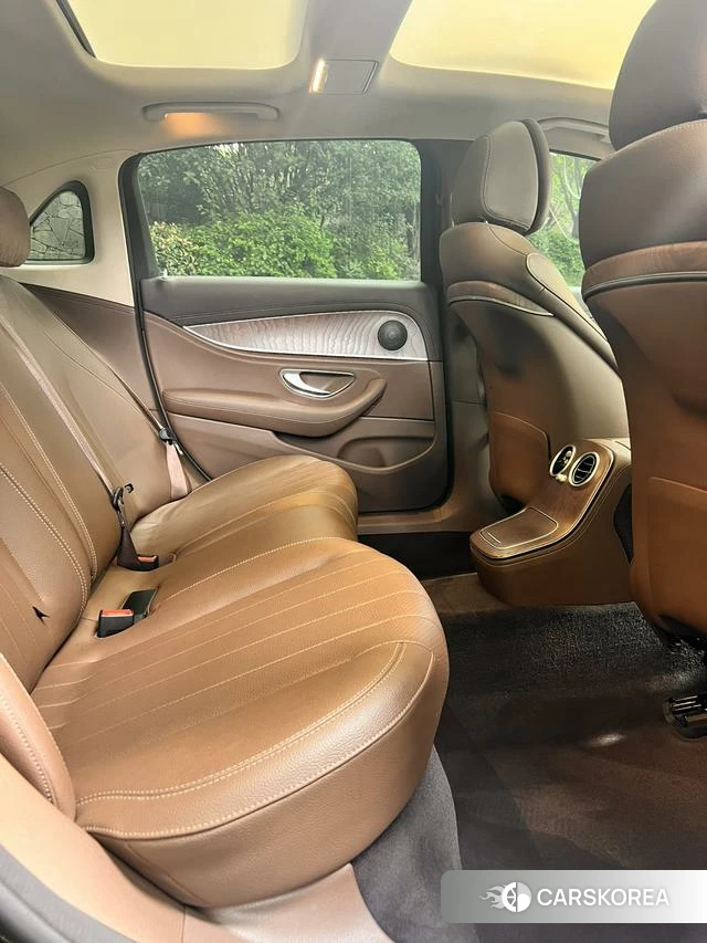 Mercedes-Benz E-class 2022 Черный из Китая, фото 3