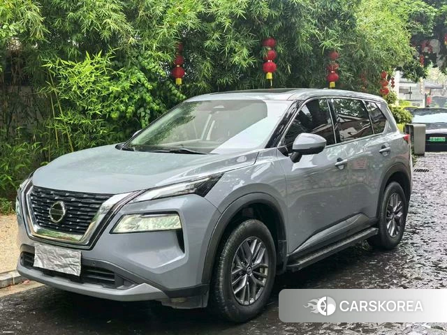 Nissan Qijun 2022 Темно-серый из Китая, фото 3