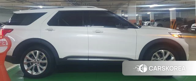 Ford Explorer 6th Generation 2022 Белый из Кореи, фото 3