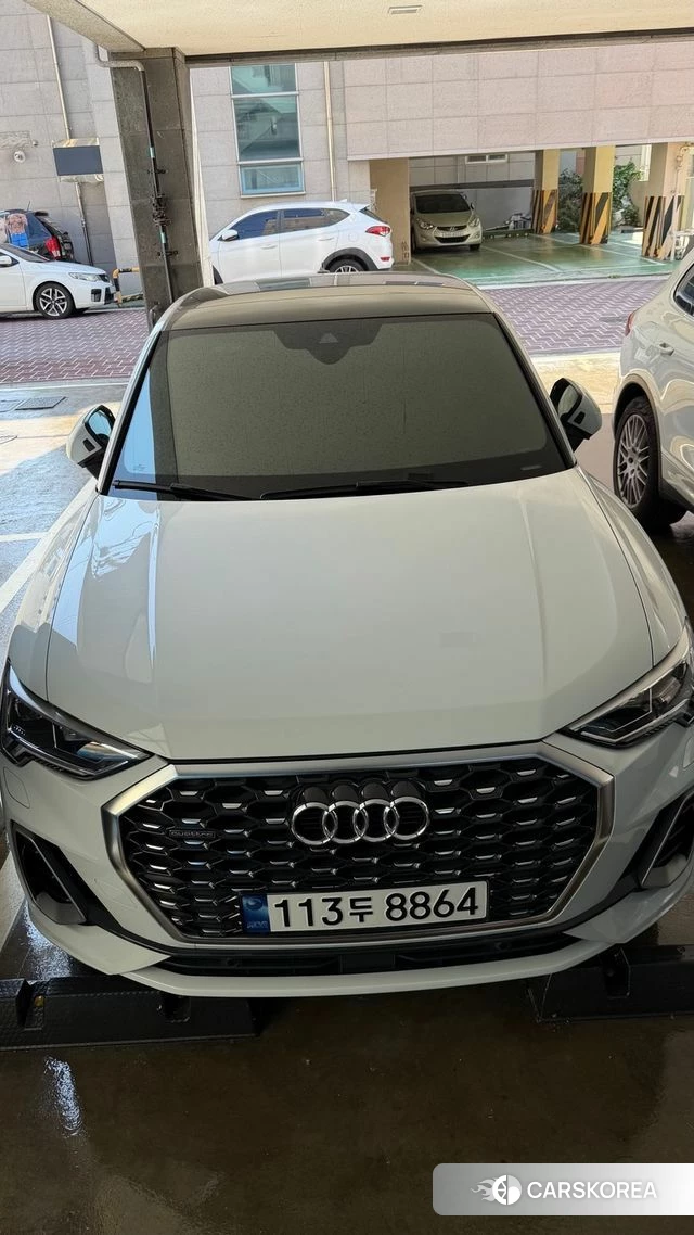Audi Q3 (F3) 2022 Белый из Кореи, фото 3